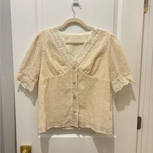 Elegant Cream Lace Button-Up Top L